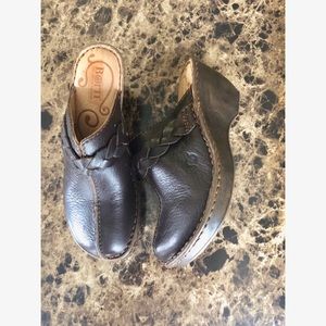 Born Shoes - Born Brown Leather Clogs With Braid Born Shoes - Born Brown Leather Clogs With Braid